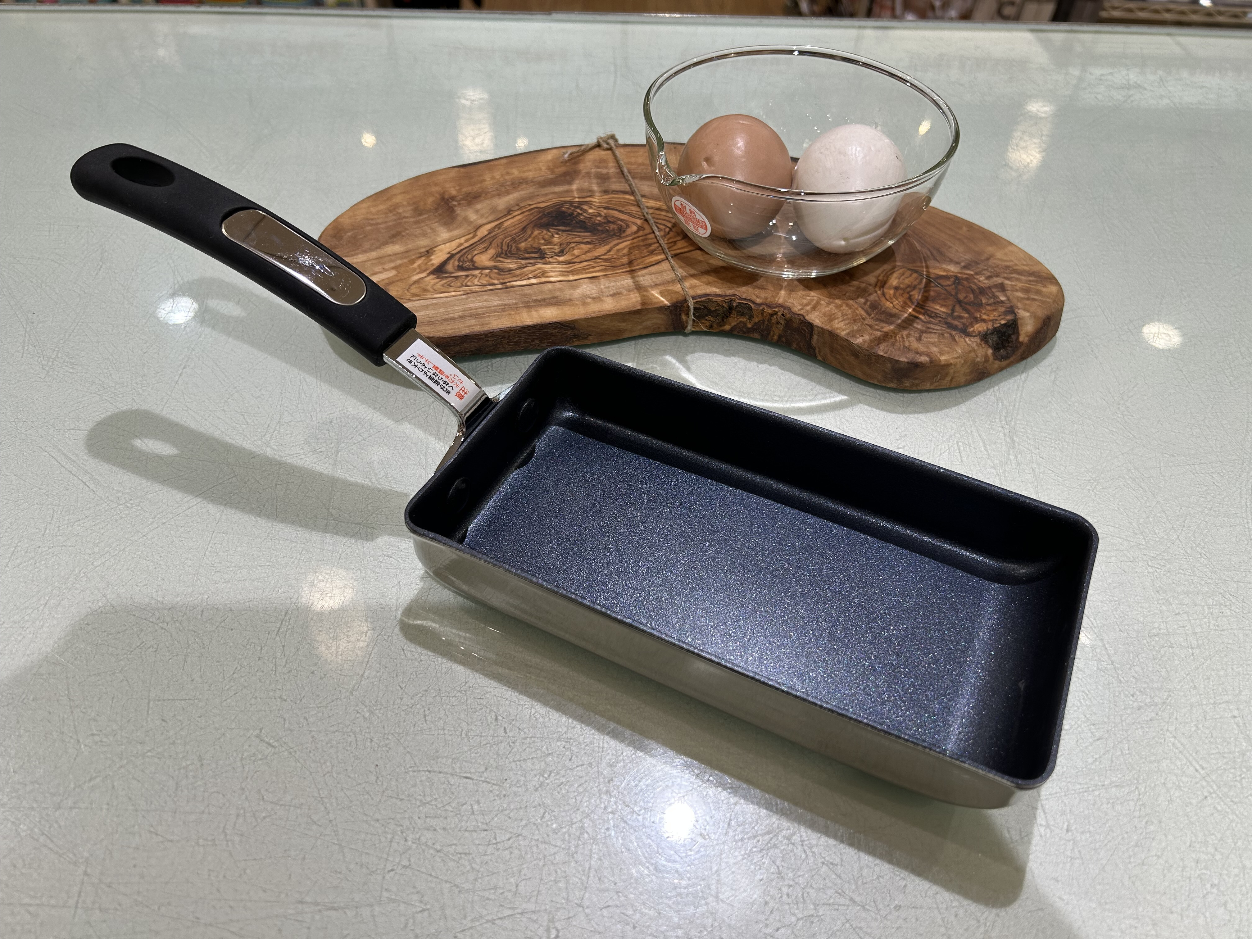 少ない玉子でもOK！スリムな玉子焼き器