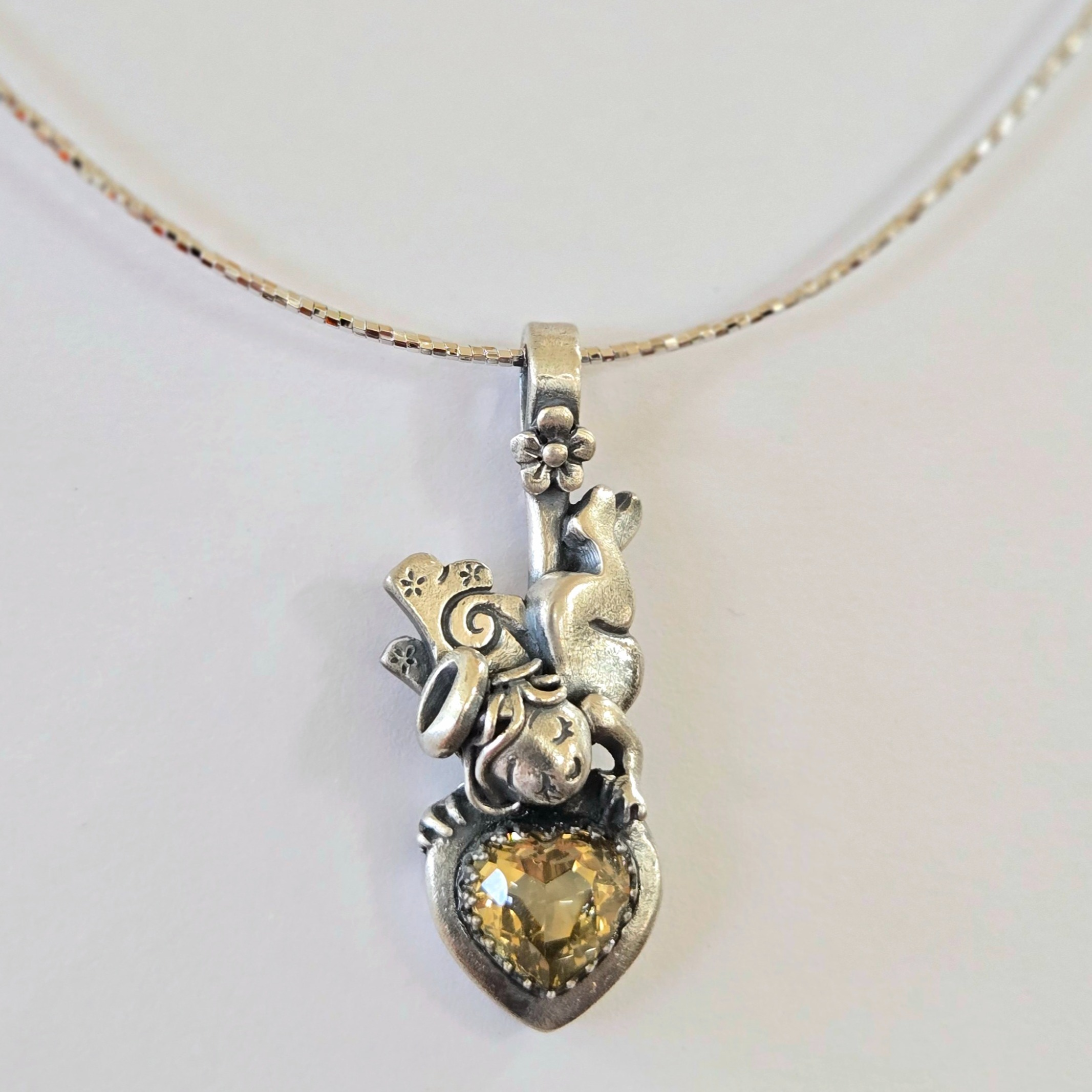  KEiSEI&owl職人展🦉< LikiLiki（ﾘｷﾘｷ)>ハンドメイドアクセサリー特別販売会