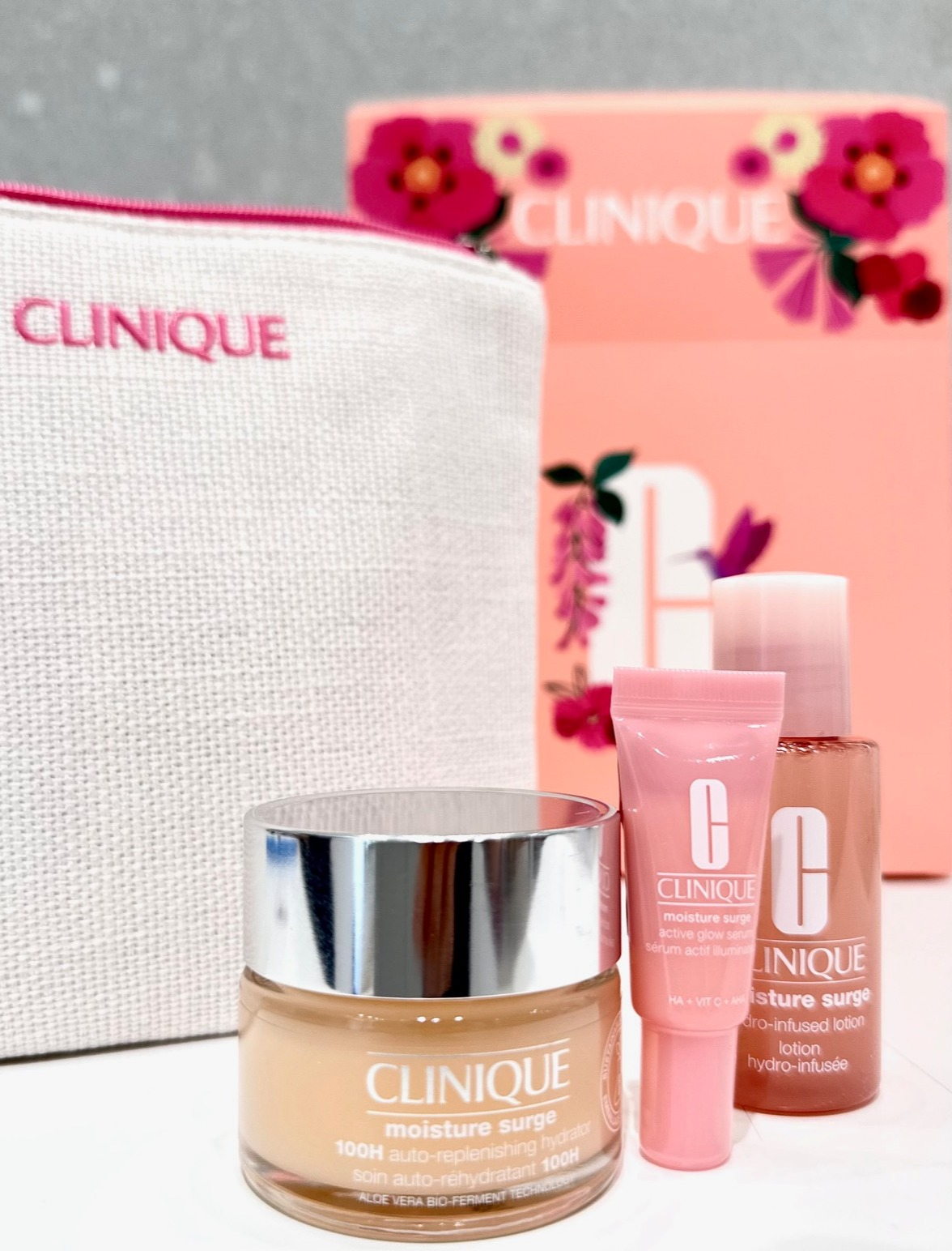 【CLINIQUE】4/3発売・限定セット<モイスチャーサージ100H 50 ローション&セラム セット26>のご案内