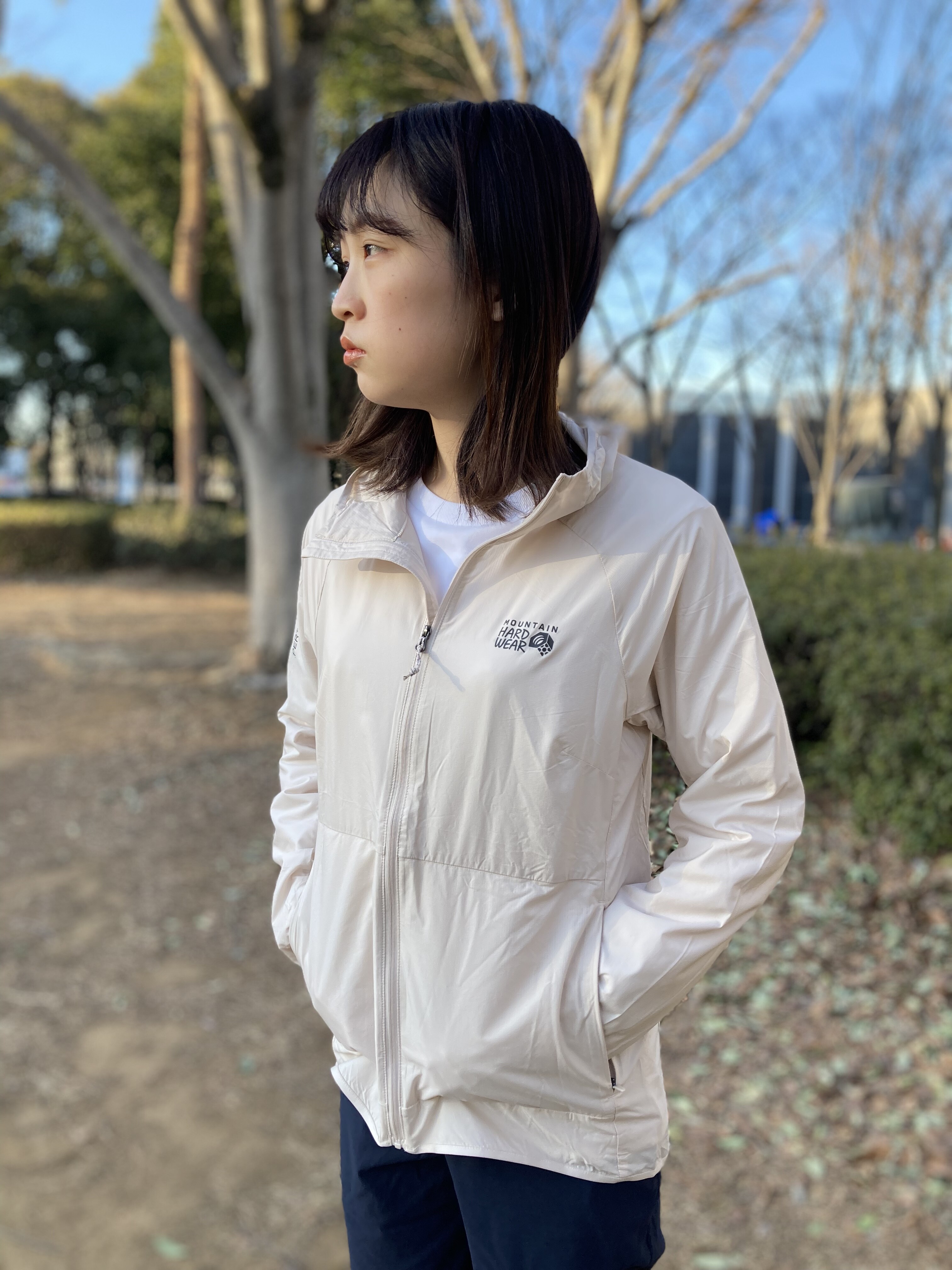 中綿だけど、ダウン並の軽さのジャケット✨｜マウンテンハード