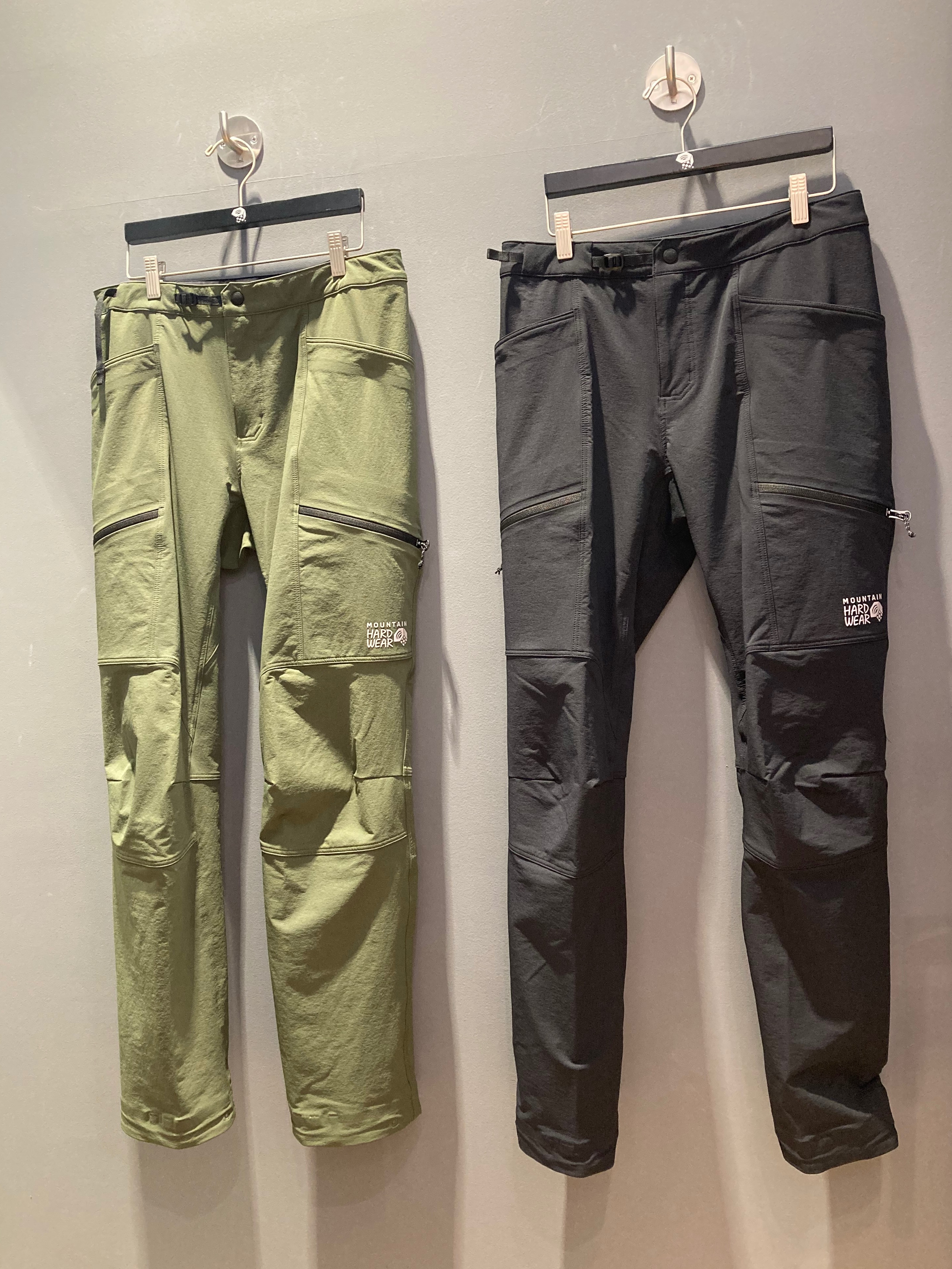 秋〜冬の登山に最適なパンツ👖🤩