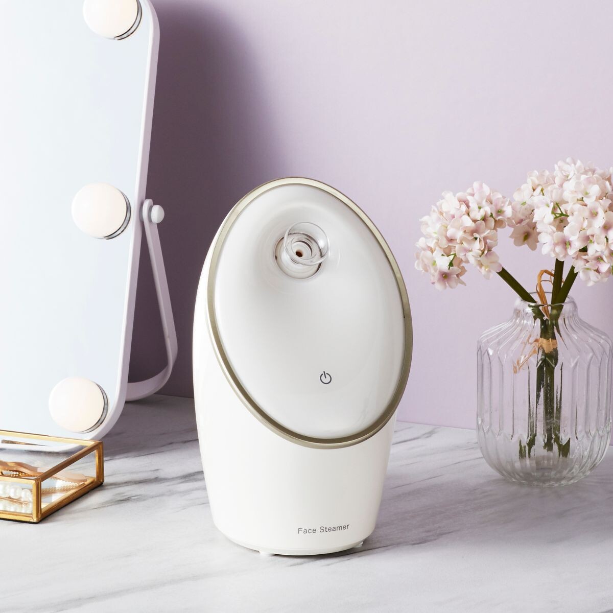 フェイススチーマーで朝晩の肌ケアを