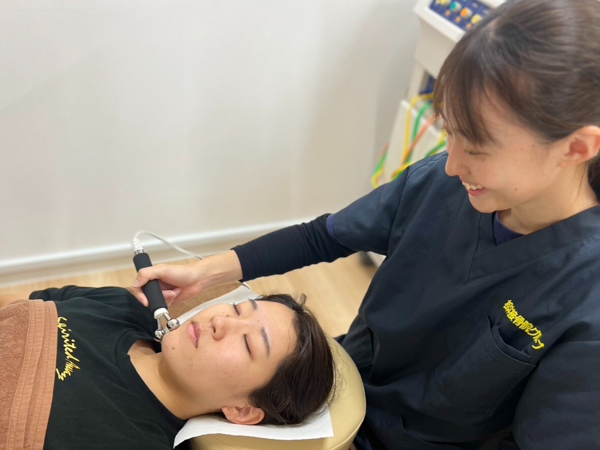 美顔プログラムでスッキリ小顔効果！