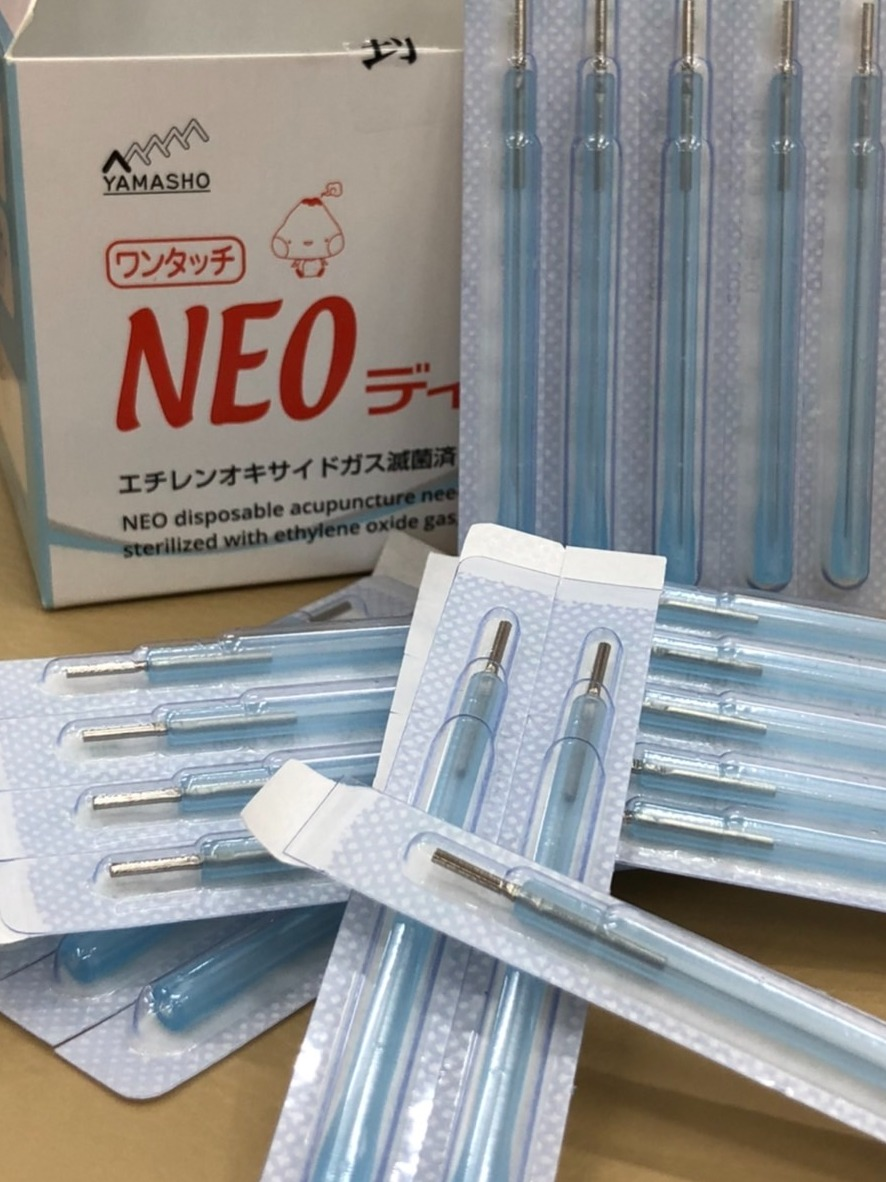 本日、鍼治療行ってます！