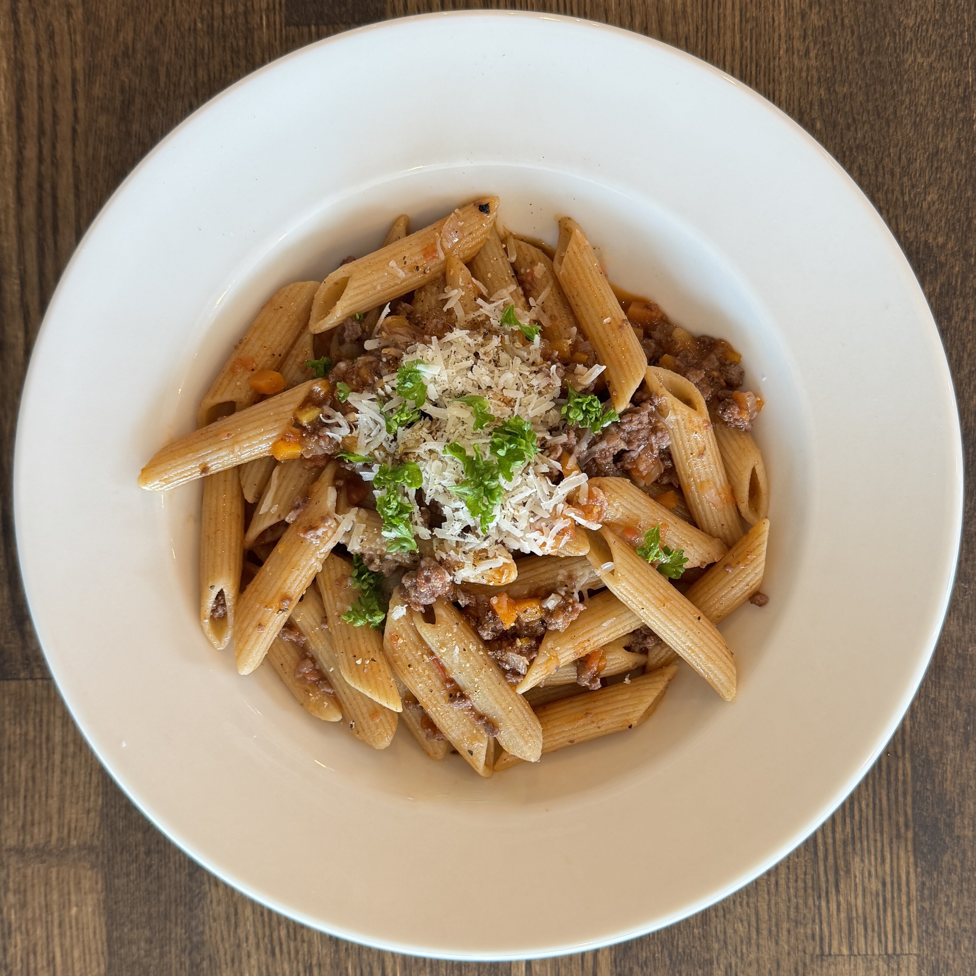 🍝✨ ついに来ました！ ＼ Chefユウヤの渾身作、ペンネ・ボロネーゼ、デビュー！／