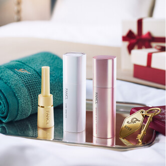 ３つのエイジングケア美容液でワンランク上の美肌を叶える贅沢キット