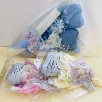 気持ちをこめて。大切な人に贈りたい。  バルーンブーケ色紙