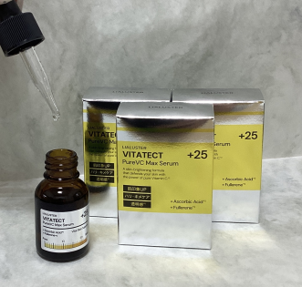 透明感のあるツヤ肌に  LIALUSTER（リアラスター）