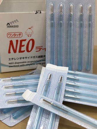 鍼治療行っています！