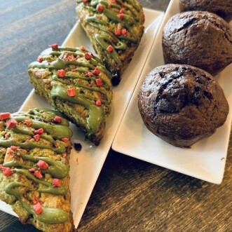 💚🍫 期間限定スイーツ登場！ 🍫💚 抹茶スコーン＆ダブルチョコレートマフィン 2月2日（月）スタート〜2月14日（金）バレンタインまで！